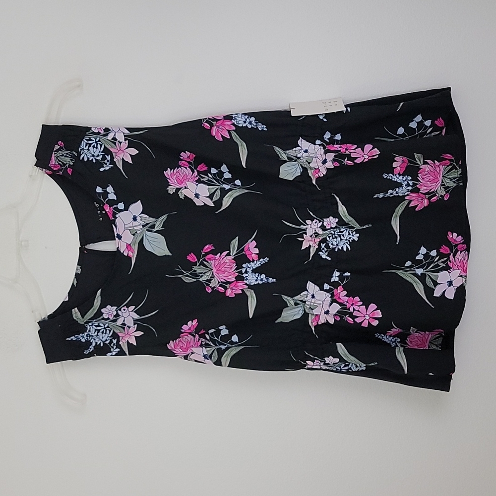 NWT And Eawy New Black Floral Sleeveless Top L